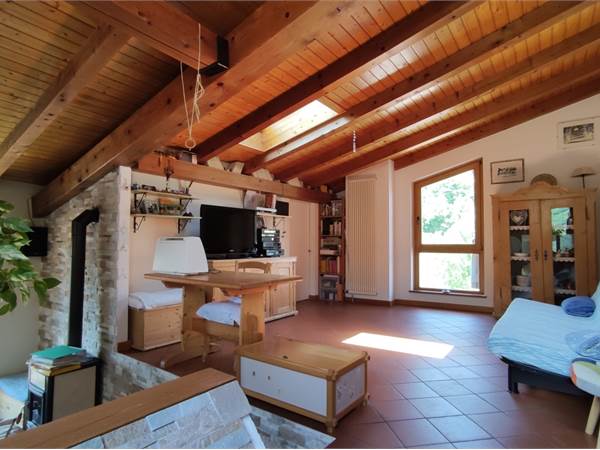 Cavedine - Porzione di Casa con 4 Stanze da Letto
