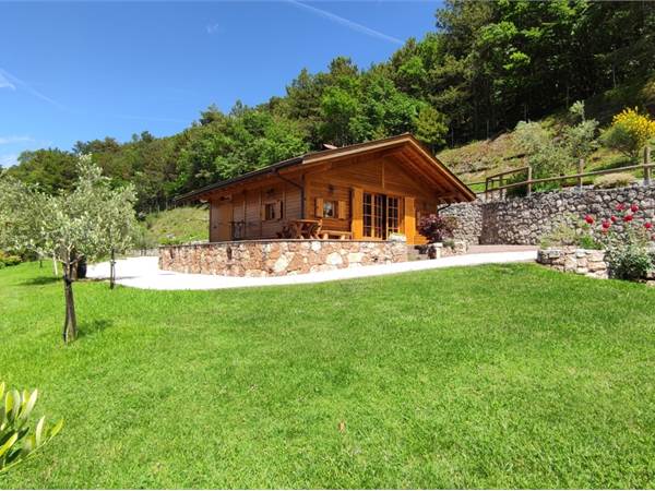 Lago di Cavedine - Casetta Agricola con 3.500 mq di Terreno